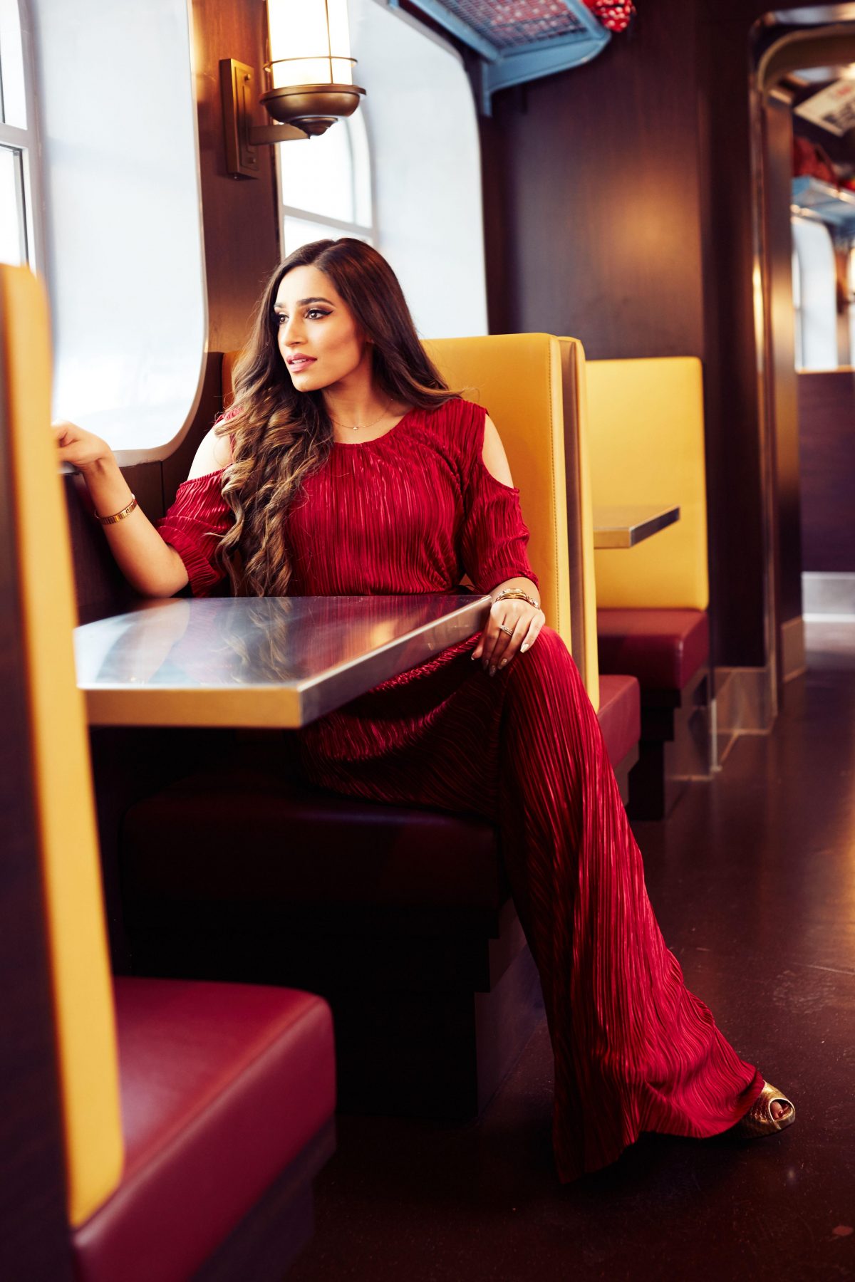 Instagram Sensation: Foreign Amira'S Viral Trend - g23vgxi