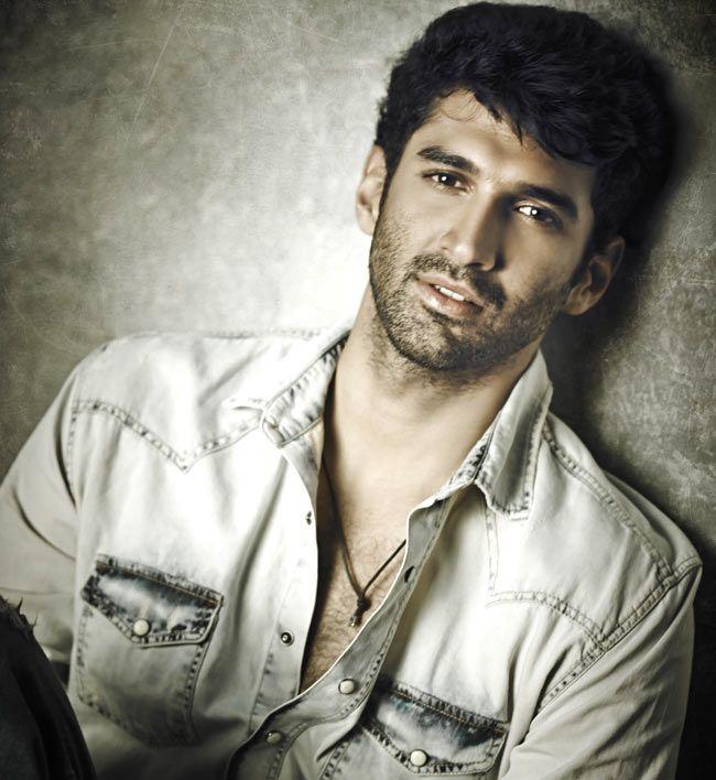 Mystery Girl with Aditya Roy Kapur? See Pics - Masala Mystery Girl with Aditya Roy Kapur? See Pics - Masala