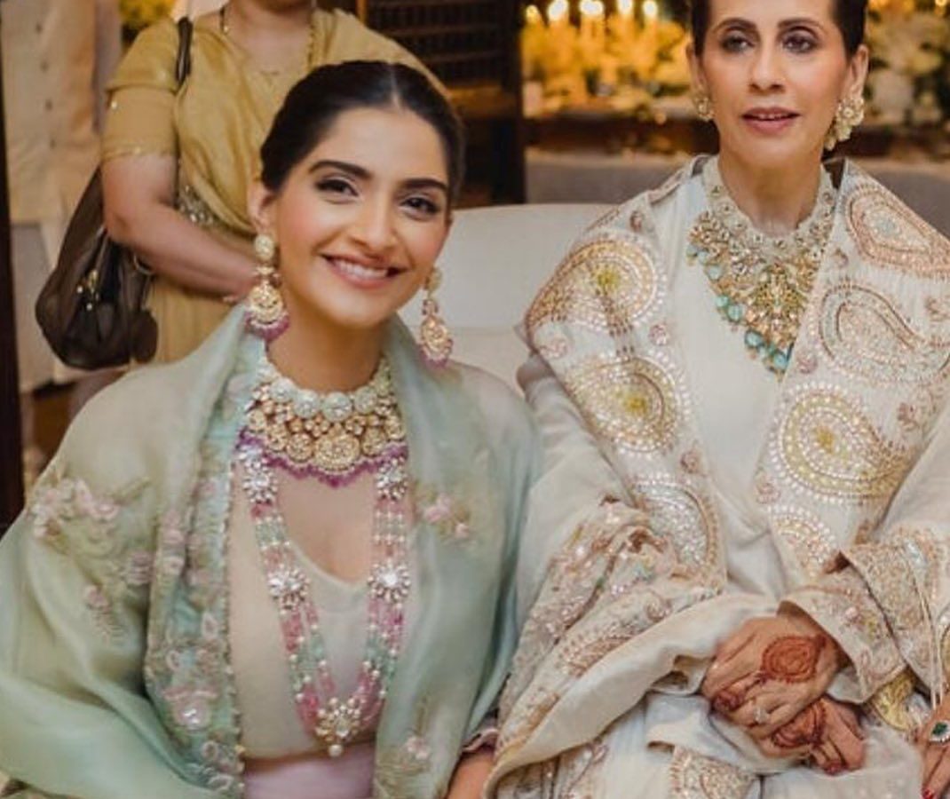 Sunita Kapoor Latest News, Photos & Videos on Sunita Kapoor Masala