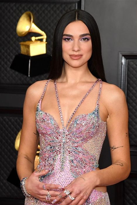 Dua Lipa Showed Up To The Grammys Wearing This Incredible Versace Gown 