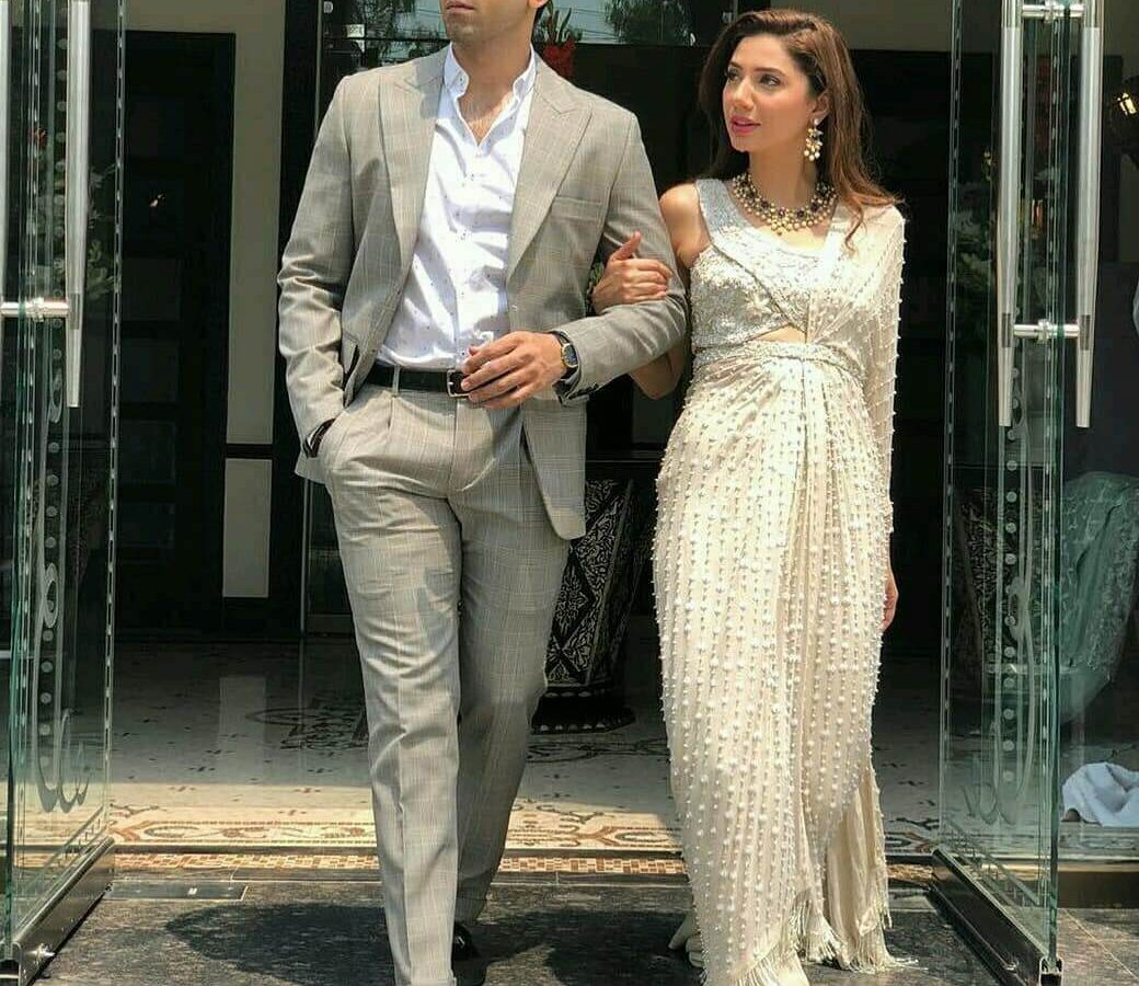 Mahira Khan's quirky twist in her sari is ticking all the right boxes!