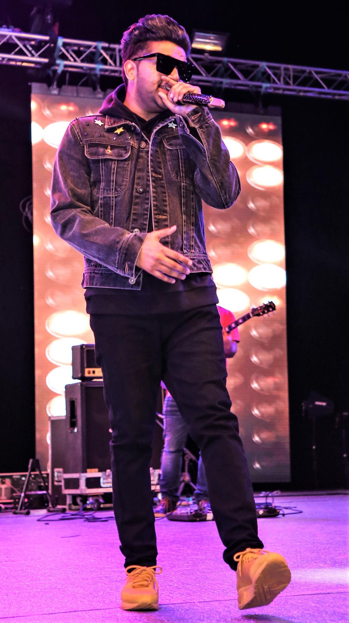 Singer Guru Randhawa's Concert In Dubai Masala