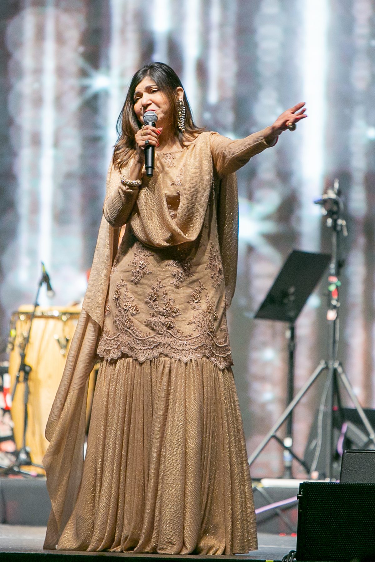 Alka Yagnik, Udit Narayan And Kumar Sanu Enthrall Dubai Fans Masala