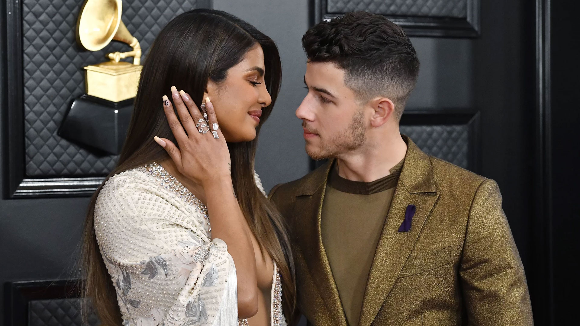 Nick Jonas, Priyanka Chopra Are All Smiles As They Celebrate a 'Lit'  Weekend in Pune - Masala.com