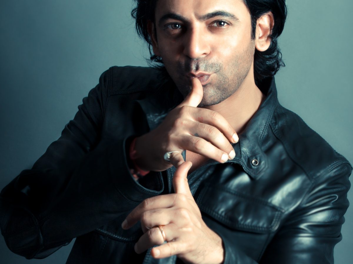 Comedian Sunil Grover, who has also acted in films 'Ghajini', 'Heropanti' and the upcoming 'Bharat', performed his comic chops for the crowd