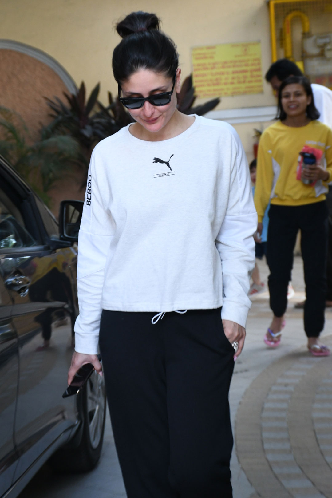 Kareena Kapoor Keeps It Casual in Laid Back Look Masala