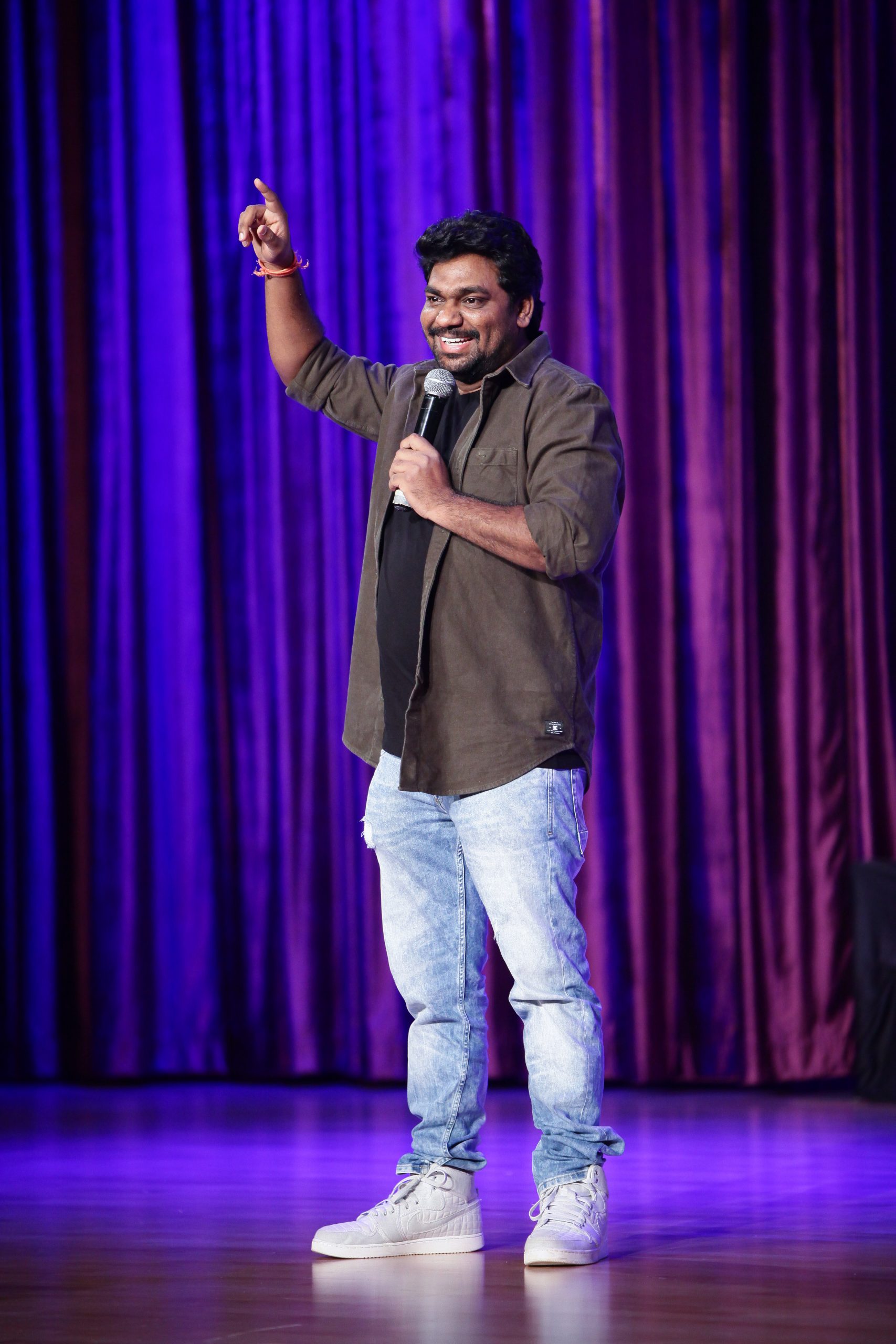 Zakir Khan clicked during his performance