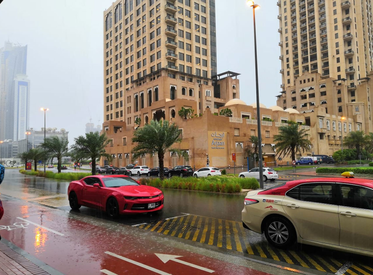 Какая обстановка сейчас в дубае. Дубай климат. Дубай Абу Даби Форсаж 7. Дубай сейчас. Шарджа промзоны.