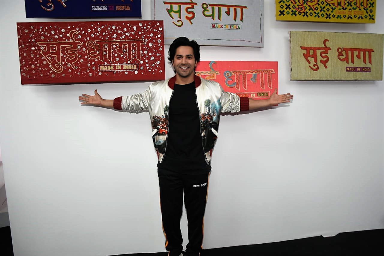 Sui Dhaaga - Made in India Trailer Launch: Varun Dhawan and Anushka Sharma Share Funny Moments During the Launch Event - Masala Sui Dhaaga - Made in India Trailer Launch: Varun Dhawan and Anushka Sharma Share Funny Moments During the Launch Event - Masala