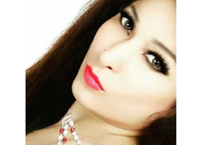 Hina khan nude back bikini troll: Hina Khan brutally trolled for showing  her nude back in bikini photos from maldives - Indian News Weekly