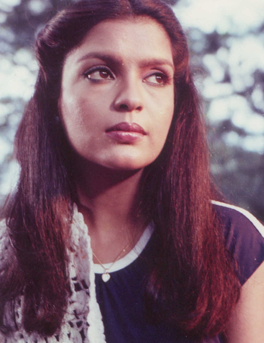 When Zeenat Aman was THRASHED in Public by an Actor and His Wife – Blast from the Past - Masala