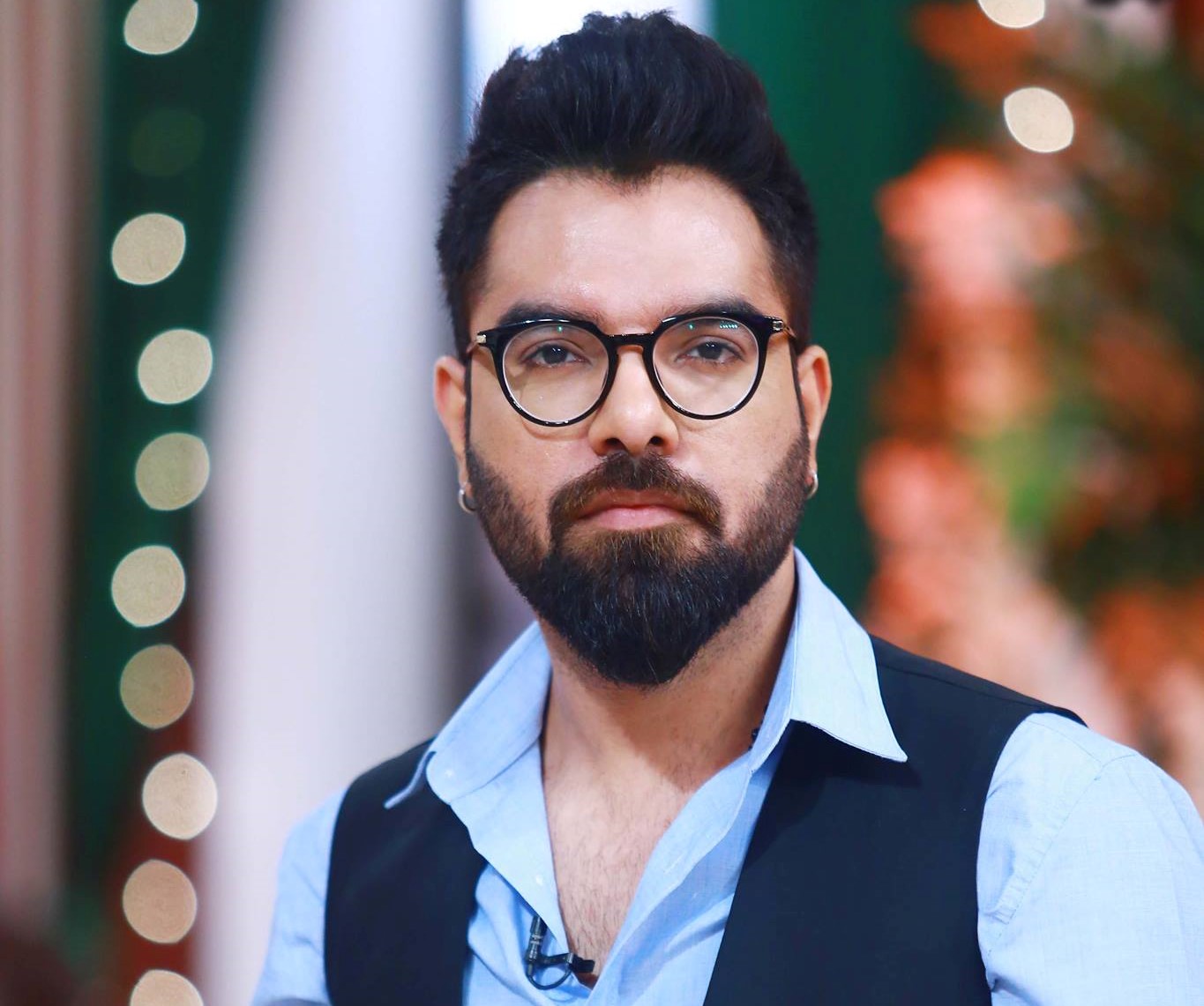 Yasir Hussain’s Transphobic Comments, Iqra Aziz Defends Him, Social