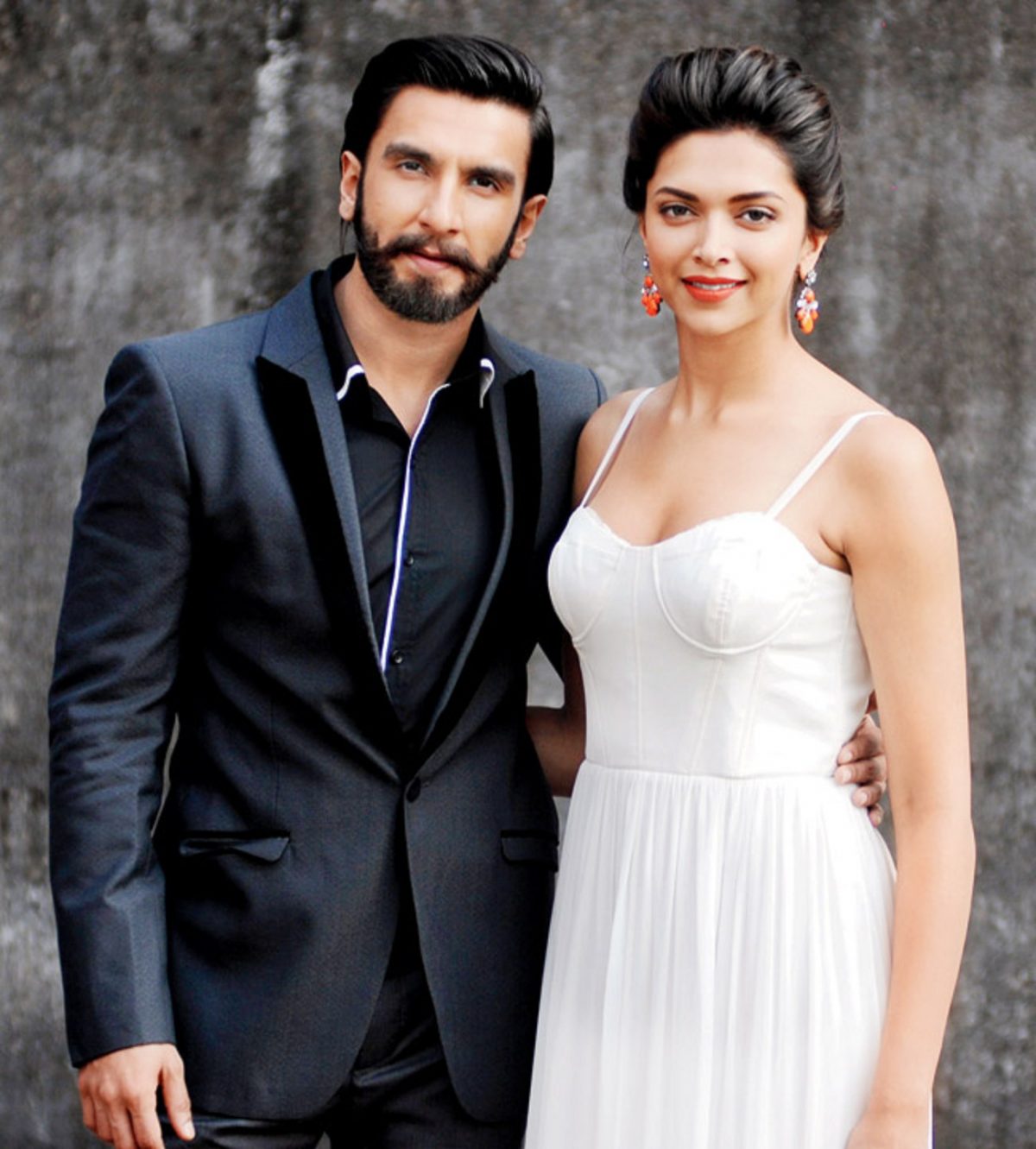 Deepika padukone ranveer singh hi-res stock photography and images