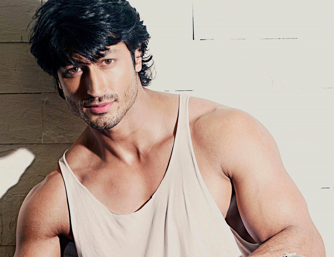 Download Vidyut Jamwal Red Scarf Wallpaper  Wallpaperscom