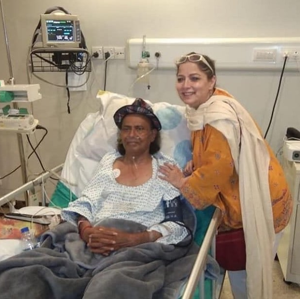 593px x 591px - Babra Sharif Visits Aman Ullah in the Hospital - Masala