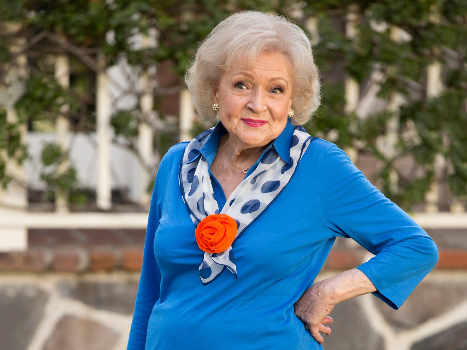 Betty White the last celebrity to die in 2021, days before her