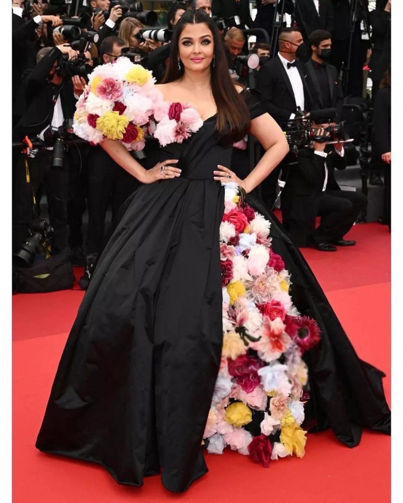 Aishwarya Rai Is A Sight To Behold At The Cannes