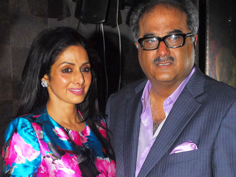 5 Bollywood actresses who had children out of wedlock