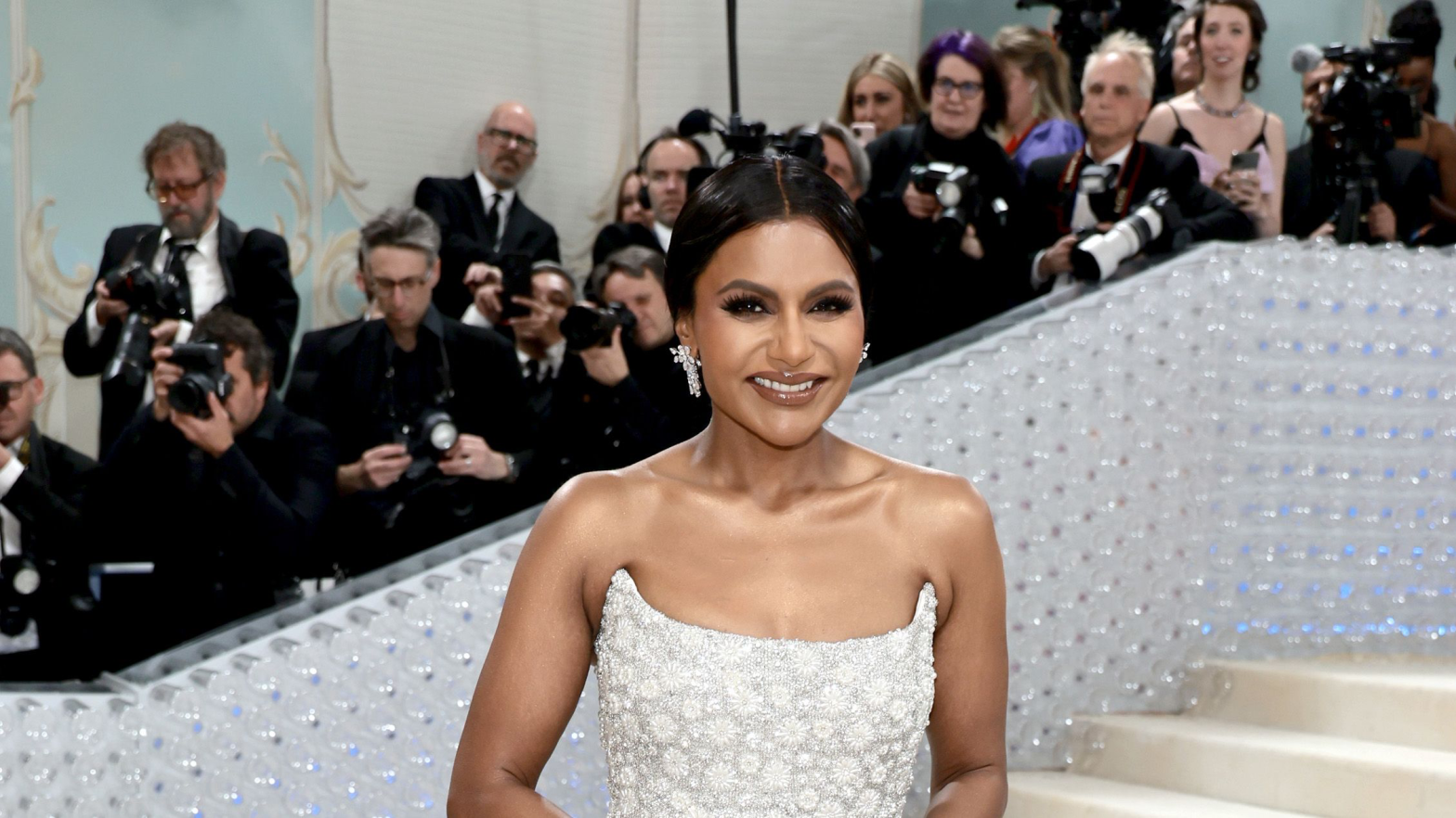 Met Gala 2023 Mindy Kaling dazzles the red carpet in Jonathan Simkhai