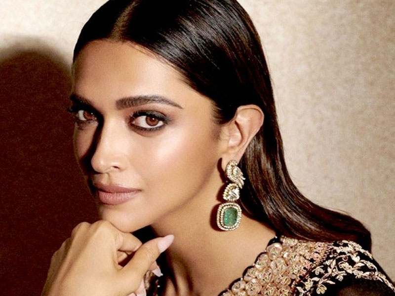 Deepika Padukone bracelet Deepika Padukone flaunts gold bracelets