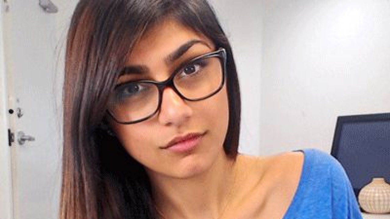 Blast from the past When Mia Khalifa went to bathroom and cried after fans girlfriend insulted image