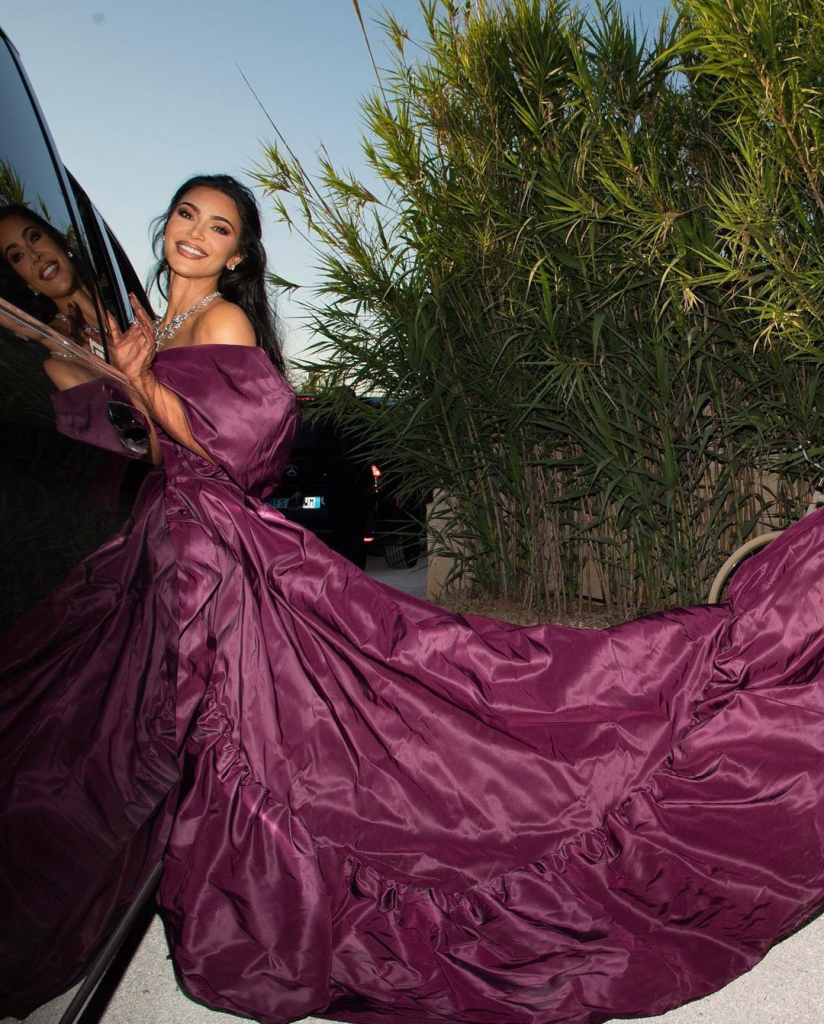 Kim Kardashian lost 7kg in 3 weeks to fit in Marilyn Monroes USD 5 million  gown  Fashion Trends  Hindustan Times