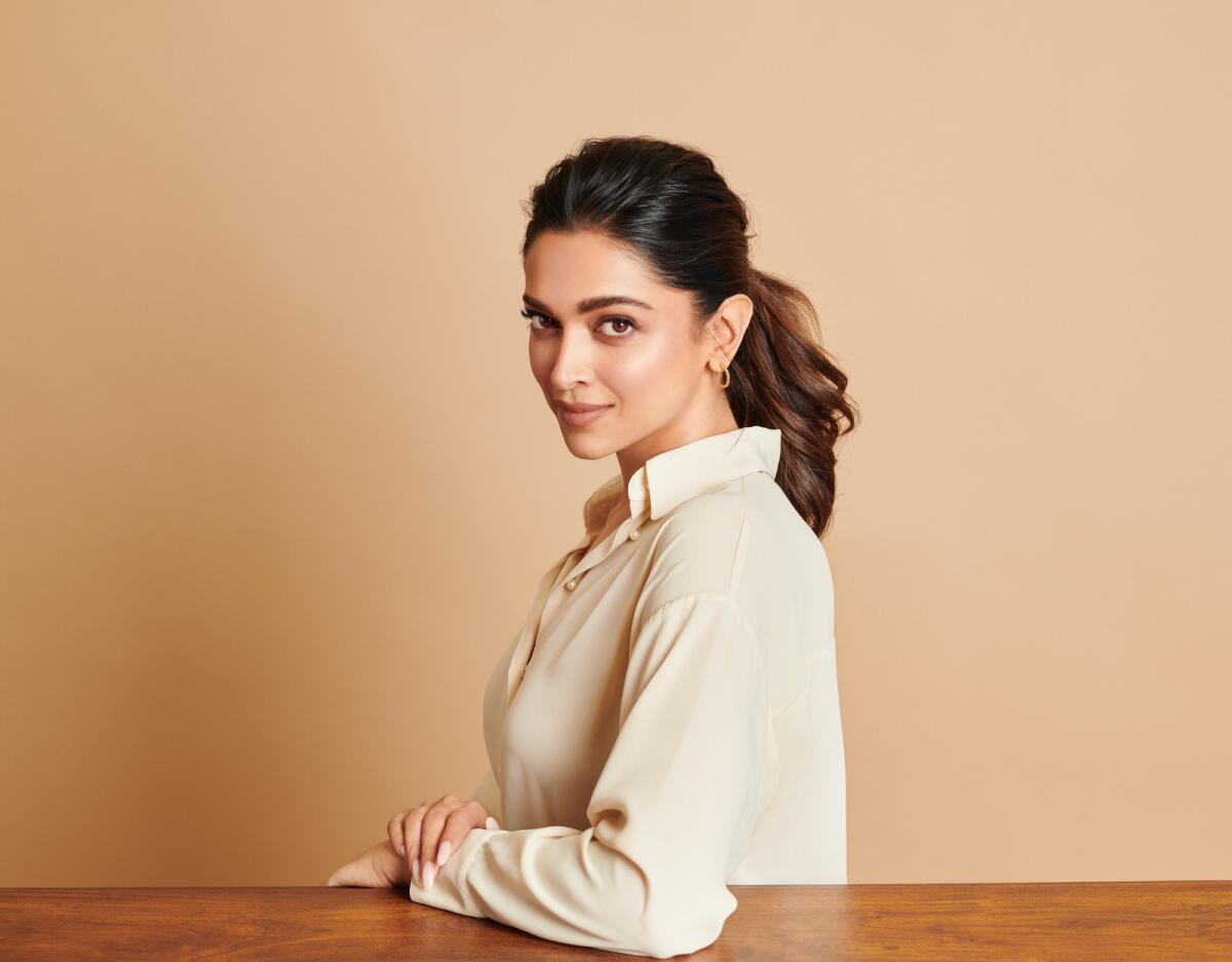 Blast From The Past: Watch Deepika Padukone confessing to having a crush on  a married co-star - Masala