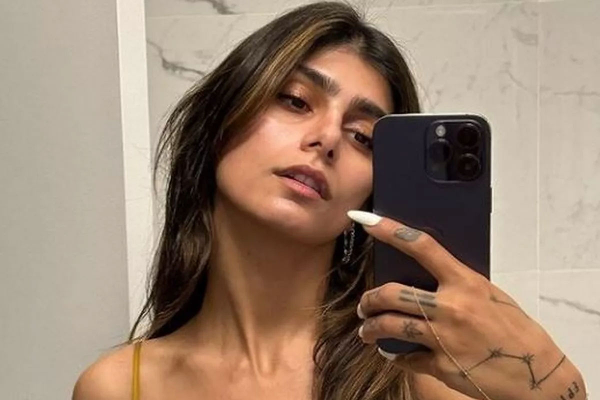 Mia Khalifa Personal Life News Views Reviews Photos And Videos On