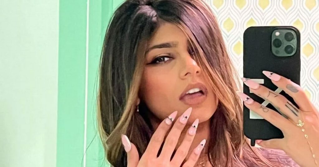 Mia Khalifa Naked - News, Views, Reviews, Photos & Videos on Mia Khalifa Naked - Masala