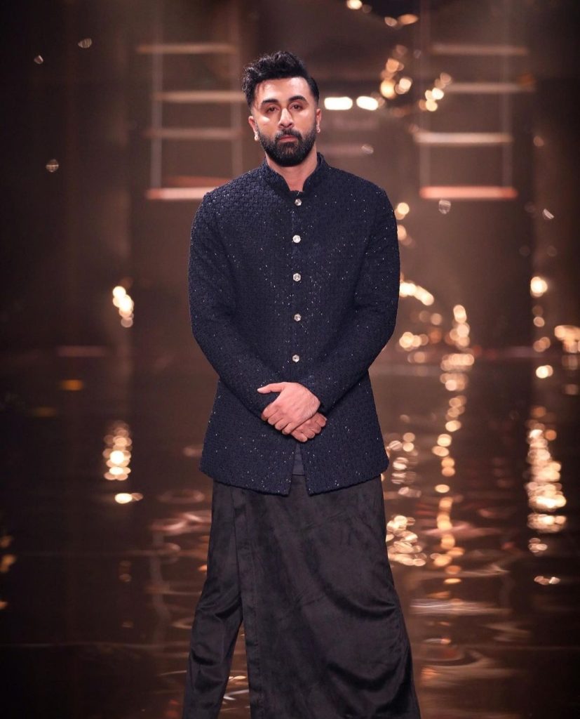 India Couture Week: Ranbir Kapoor takes the alpha male fashion game to the  next level - Masala