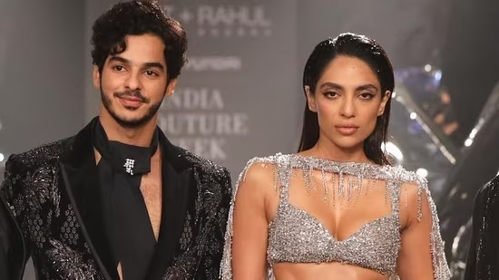 WATCH: Sobhita Dhulipala and Ishaan Khatter set the ramp on FIRE as showstoppers at ICW 2023