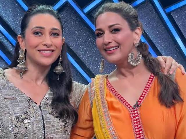 Watch: When Sonali Bendre and Karisma Kapoor recreate their iconic song Mhade Hiwda Mein Nache Mor, Tabu and Neelam Kothari react