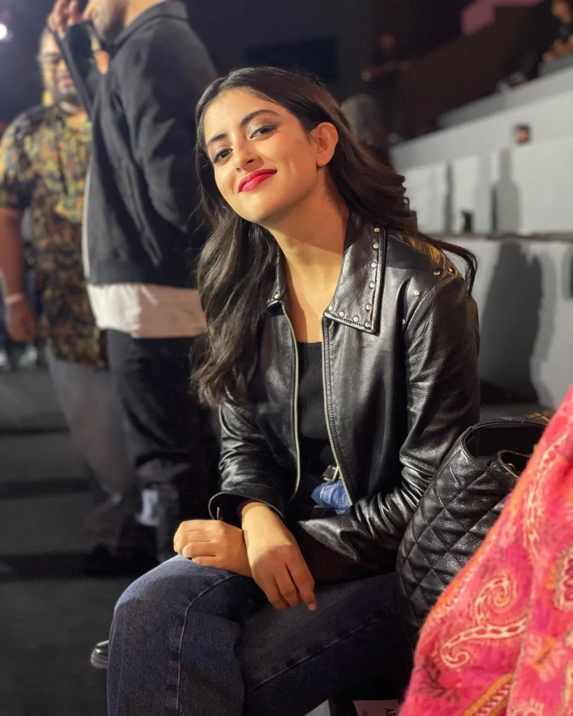 WATCH: Shweta Bachchan couldn't be prouder of daughter Navya Naveli Nanda as she walks the ramp at PFW 2023