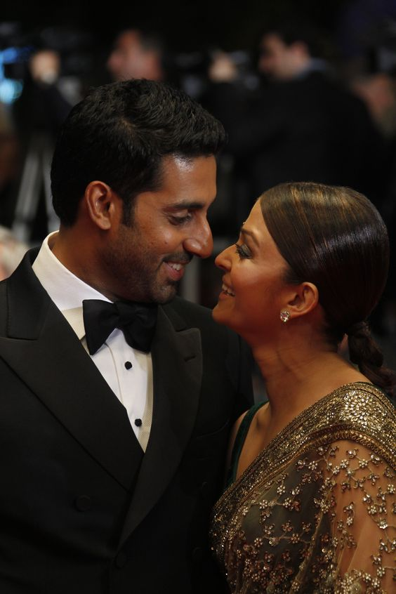 Here's how Abhishek Bachchan proposed the love of his life Aishwarya Rai: Gave her a prop from the set of movie Guru