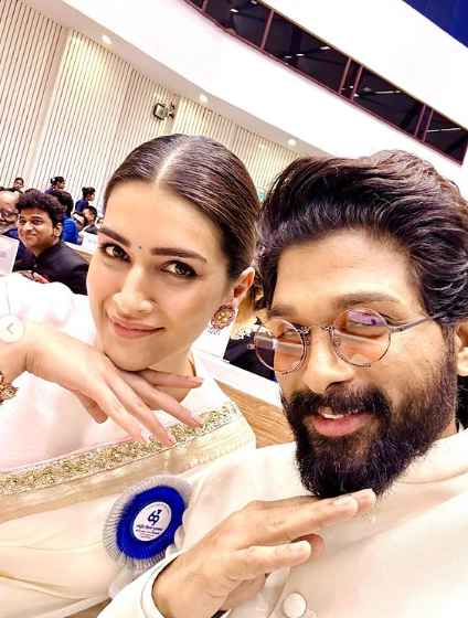Allu Arjun's viral video with Kriti Sanon: THIS is what he said to his co-star in the middle of a crowd