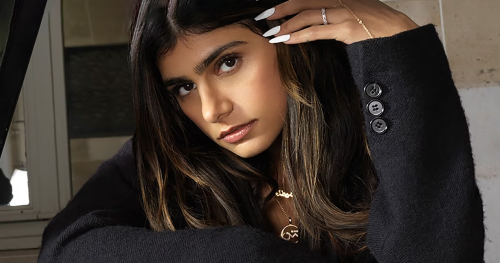Mia Khalifa: Former adult star Mia Khalifa gets brutally trolled for - Mia Khalifa: Sexy Pics Of The Former Adult Star With A Massive Following
