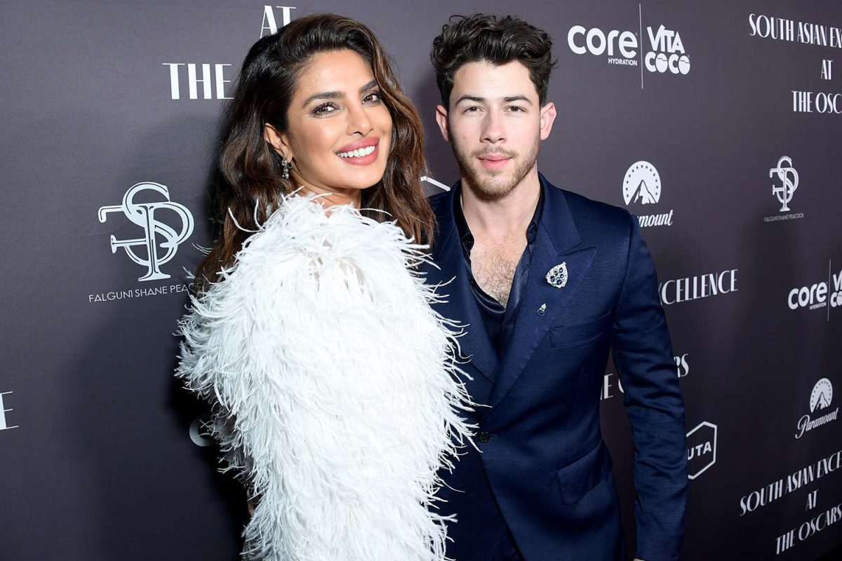 Priyanka Chopra and Nick Jonas unseen pics from Diwali party: see how the  hosts brought Diwali to the US - Masala