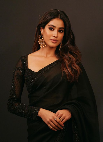 Janhvi Kapoor stuns in black saree: A sight we didn't know we needed! -  Masala