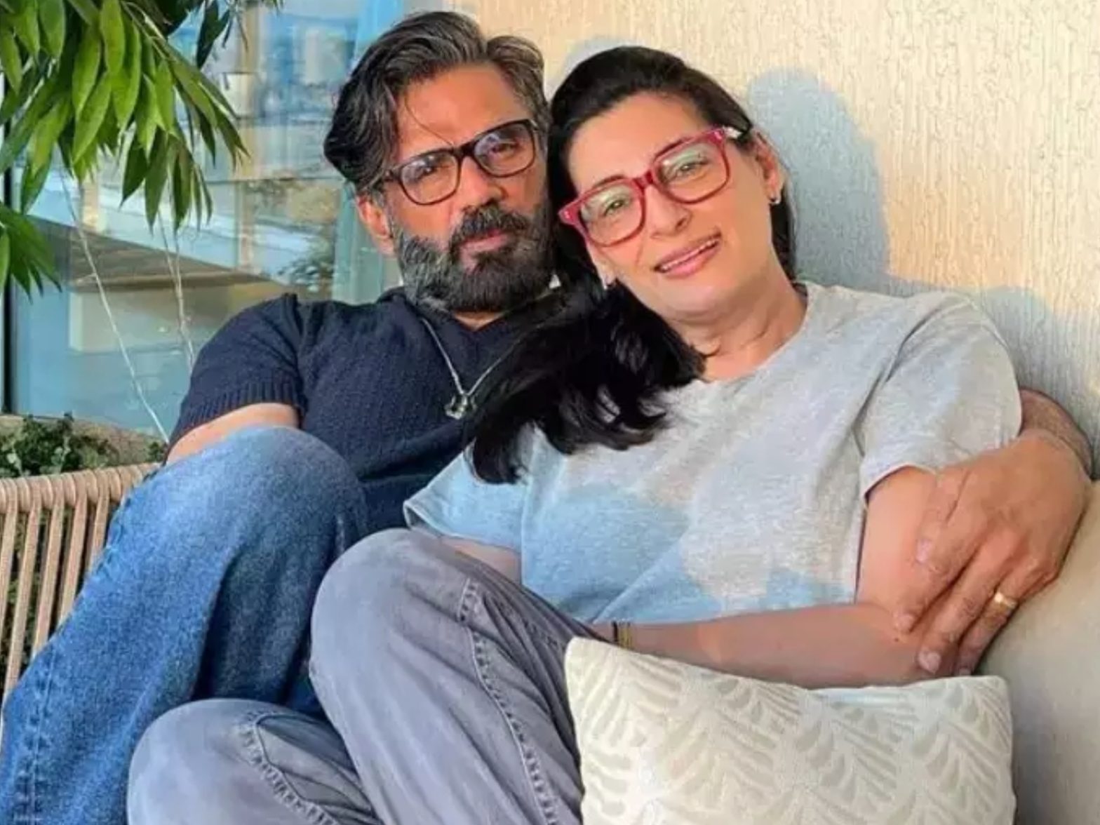 Suniel Shetty celebrates 41 years of love with wife Mana Shetty with ...