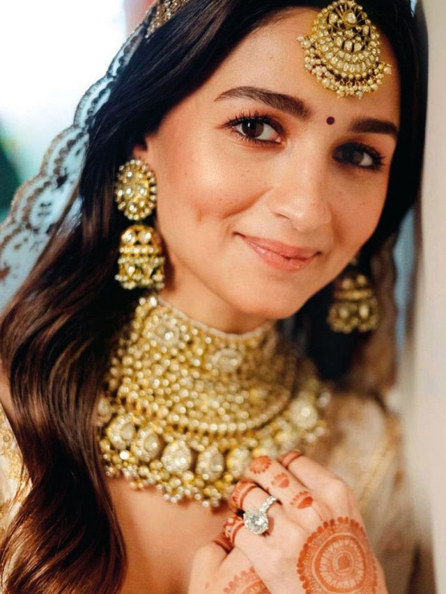 5 Bollywood divas whose engagement ring price tags will make your jaw