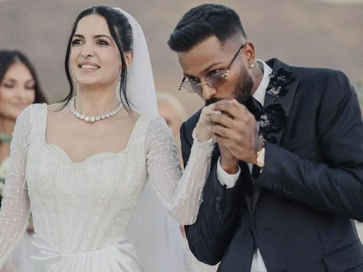 Of course Hardik Pandya’s wife Natasa is being called a ‘gold digger’ since divorce rumors