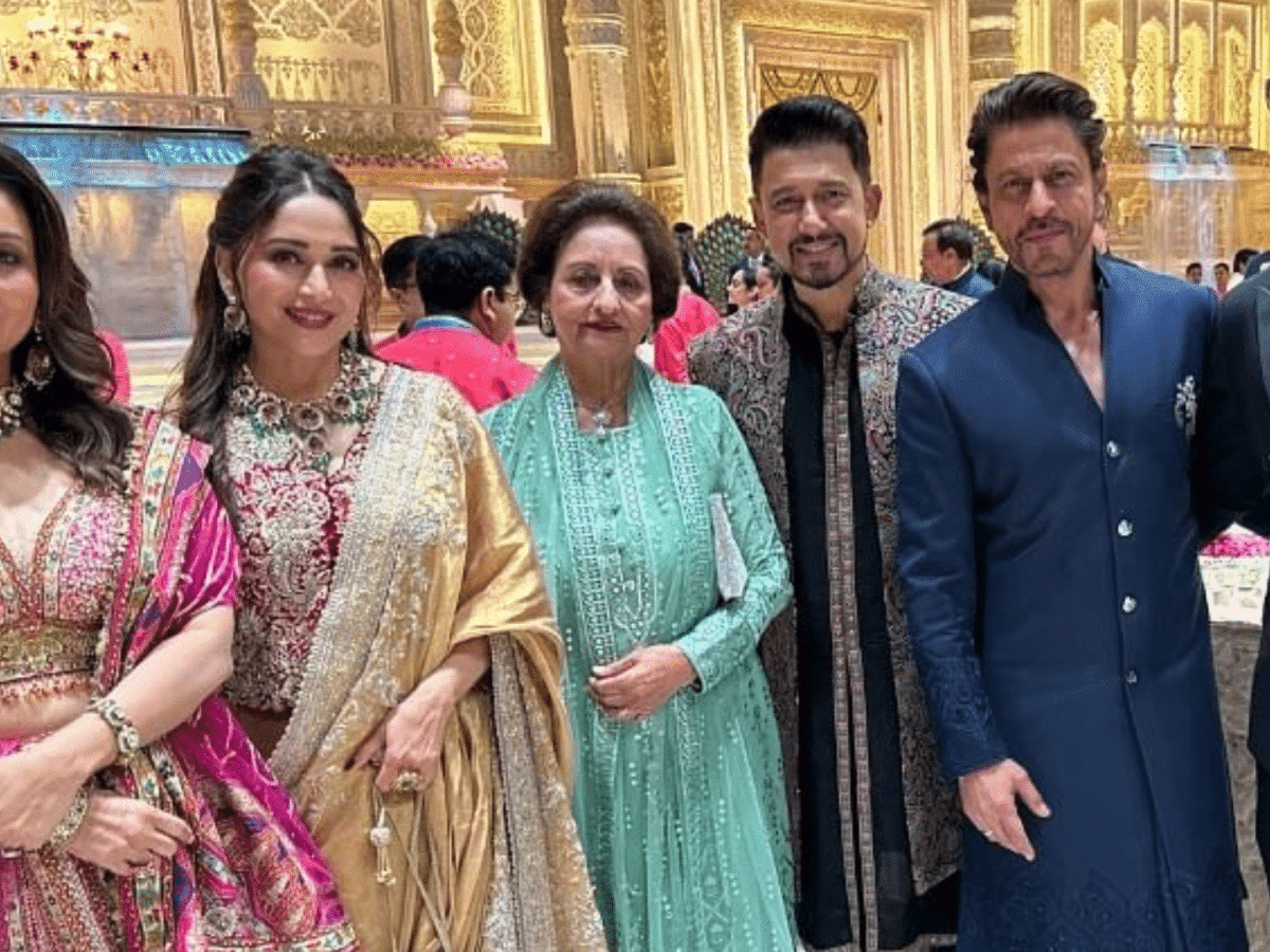 Madhuri Dixit poses with SRK, Aish in priceless UNSEEN pics from Anant-Radhika wedding