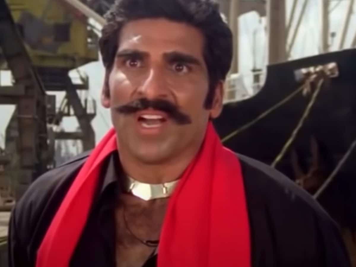 Mukesh Rishi from Gunda