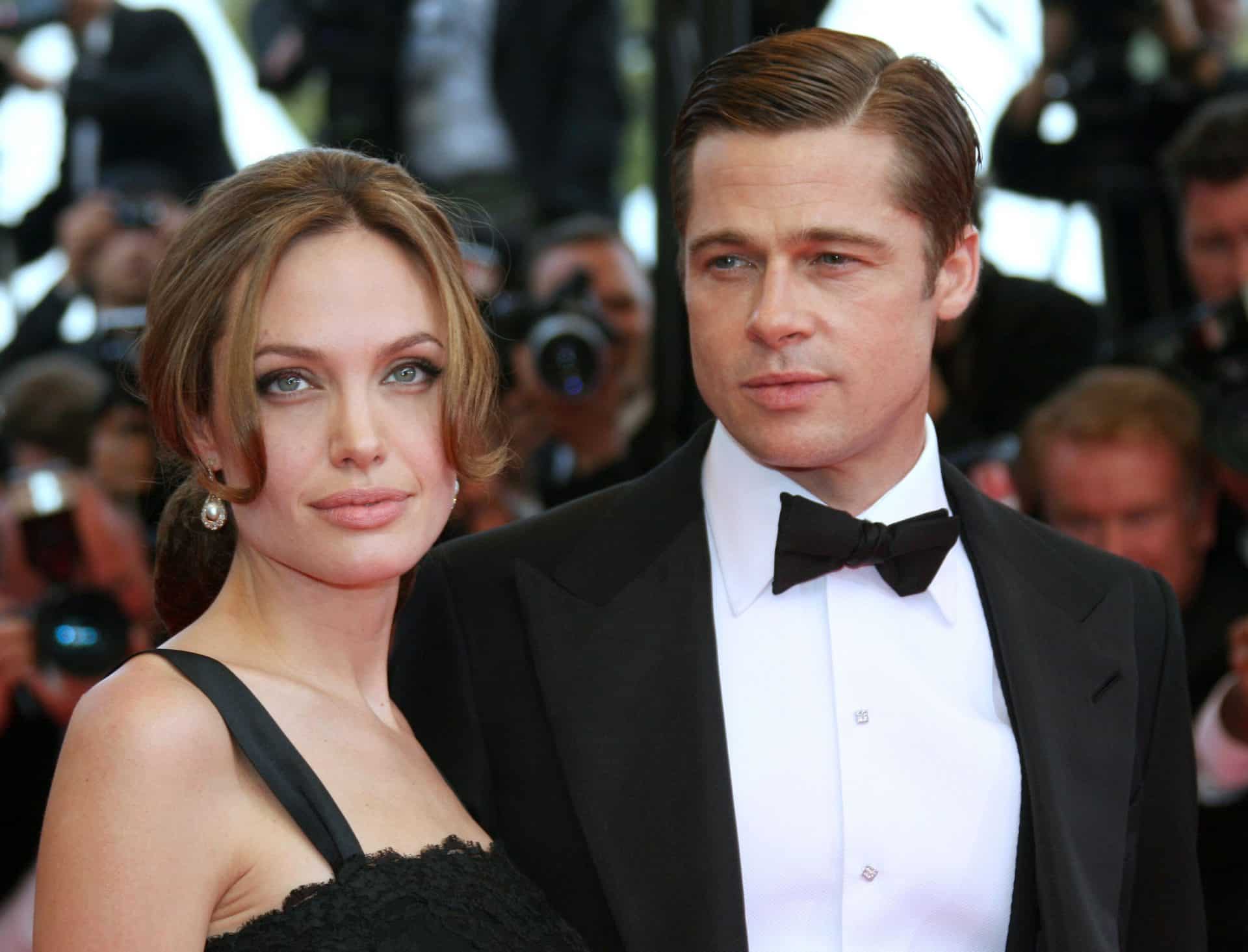 Brad Pitt and Angelina Jolie offered a "blank cheque" to reunite amid