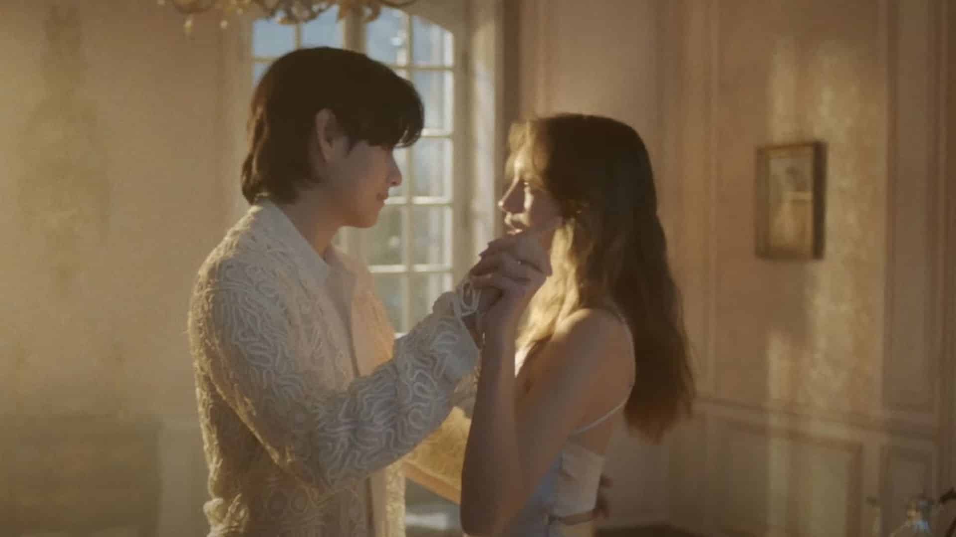 V's Winter Ahead (with Park Hyo Shin) out now! BTS member imagines