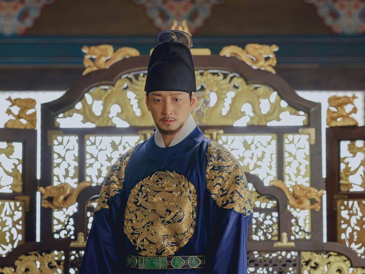 Lee Hyun-Wook The Queen Who Crowns