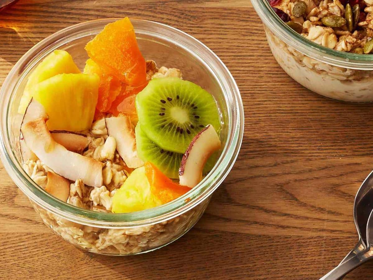 Power your mornings with these light, nutritious, and water-rich breakfast choices to stay energized and hydrated all summer long.
