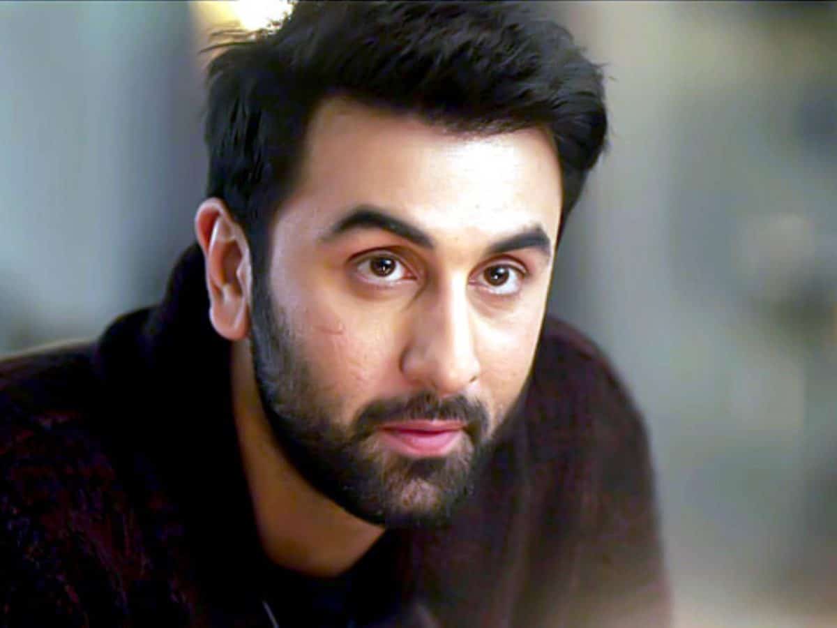 Ranbir Kapoor poses with a fan in an all-denim look in a viral photo from London