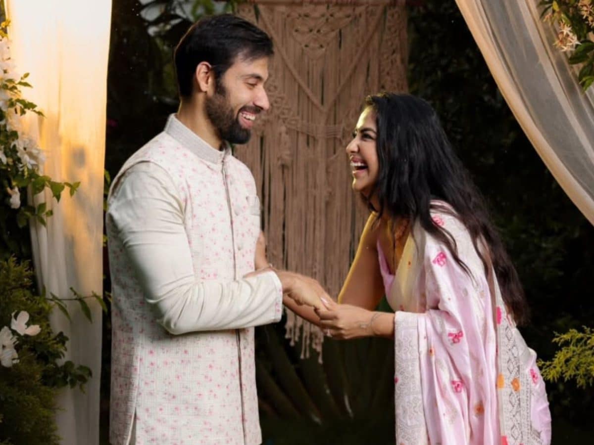 Balika Vadhu star Avika Gor shares dreamy pictures as she gets engaged to Milind Chandwani