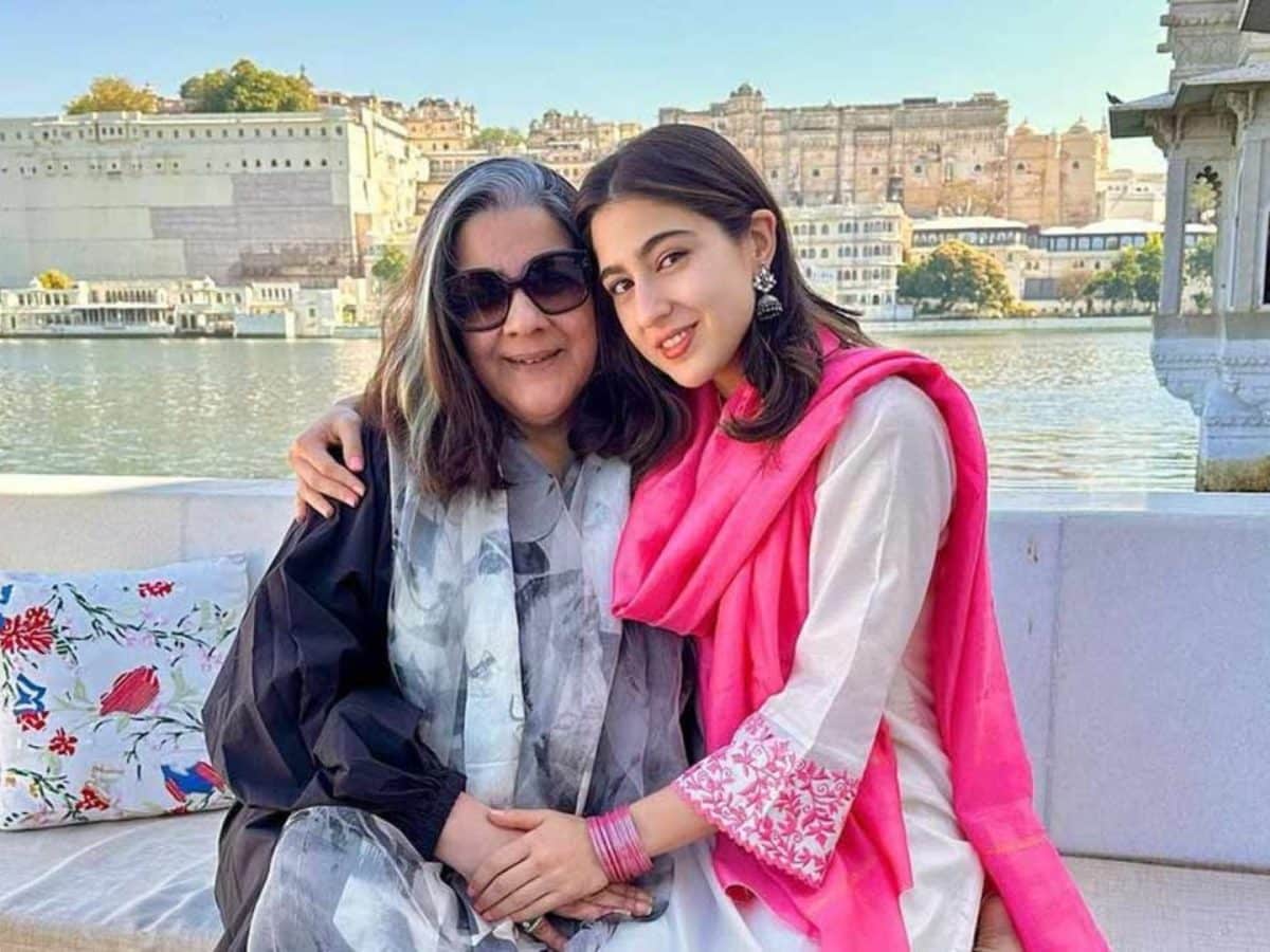 Sara Ali Khan reveals she once lied to her mom Amrita Singh & travelled in Mumbai's local train